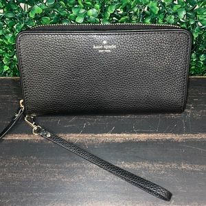 Kate Spade Brigitta Mulberry wallet wristlet!